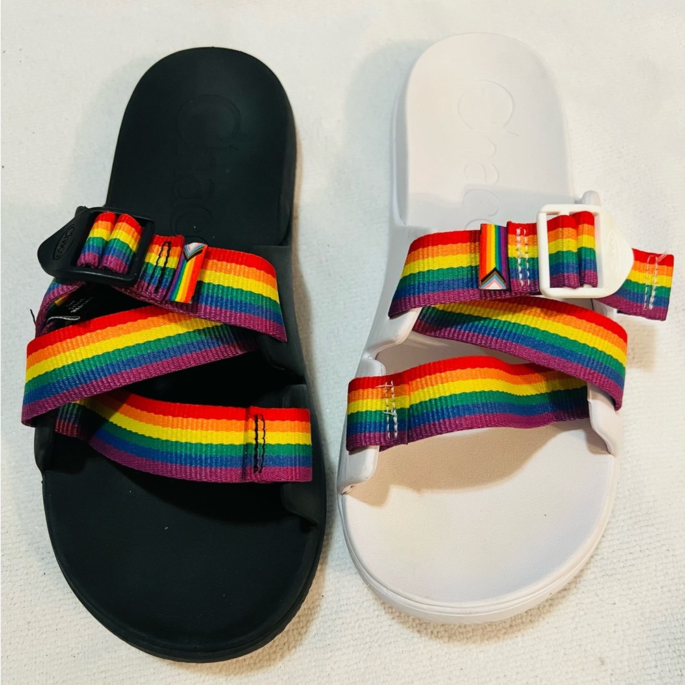 Chaco Rainbow Strap Sandals - Black and White
